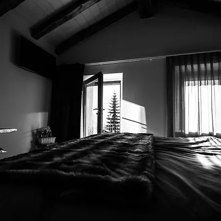 Chambres D'Hotes La Latteria-3